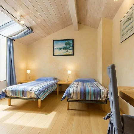 Ancien Bâtiment De Ferme Rénové Entre Nantes Et Pornic Avec Jardin Et Activités - Fr-1-306-1028 *