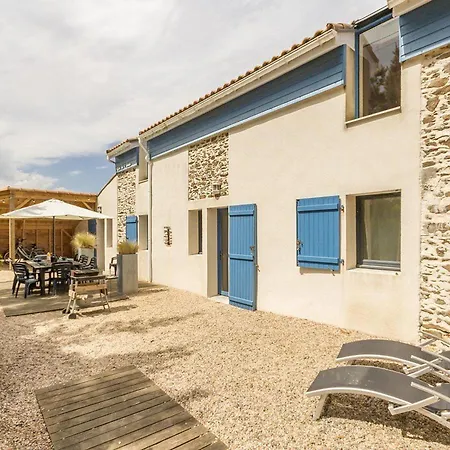 Holiday home Ancien Batiment De Ferme Renove Entre Nantes Et Pornic Avec Jardin Et Activites - Fr-1-306-1028 *