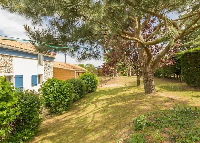 Ancien Batiment De Ferme Renove Entre Nantes Et Pornic Avec Jardin Et Activites - Fr-1-306-1028 * Порт-Сен-Пьер